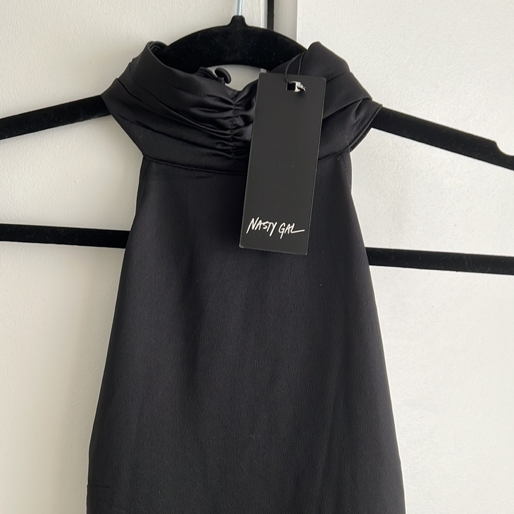 Black satin long dress with slit - Picture 2 of 4
